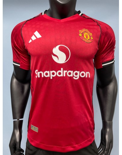 Adidas Manchester United 2025/26 home jersey in red